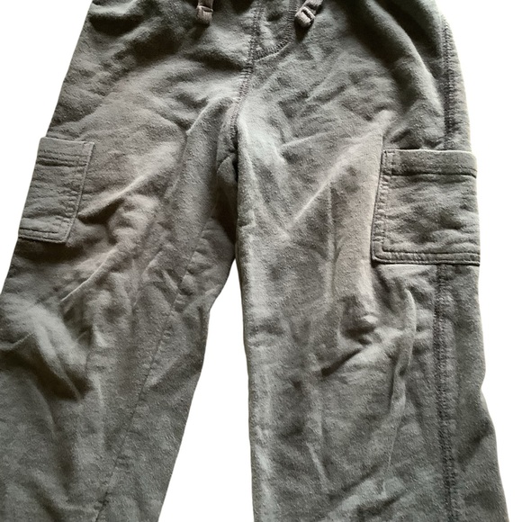 Boy's 4T Jumping Beans Gray Graphic Tee and Black Cargo Pants Set - Picture 5 of 8